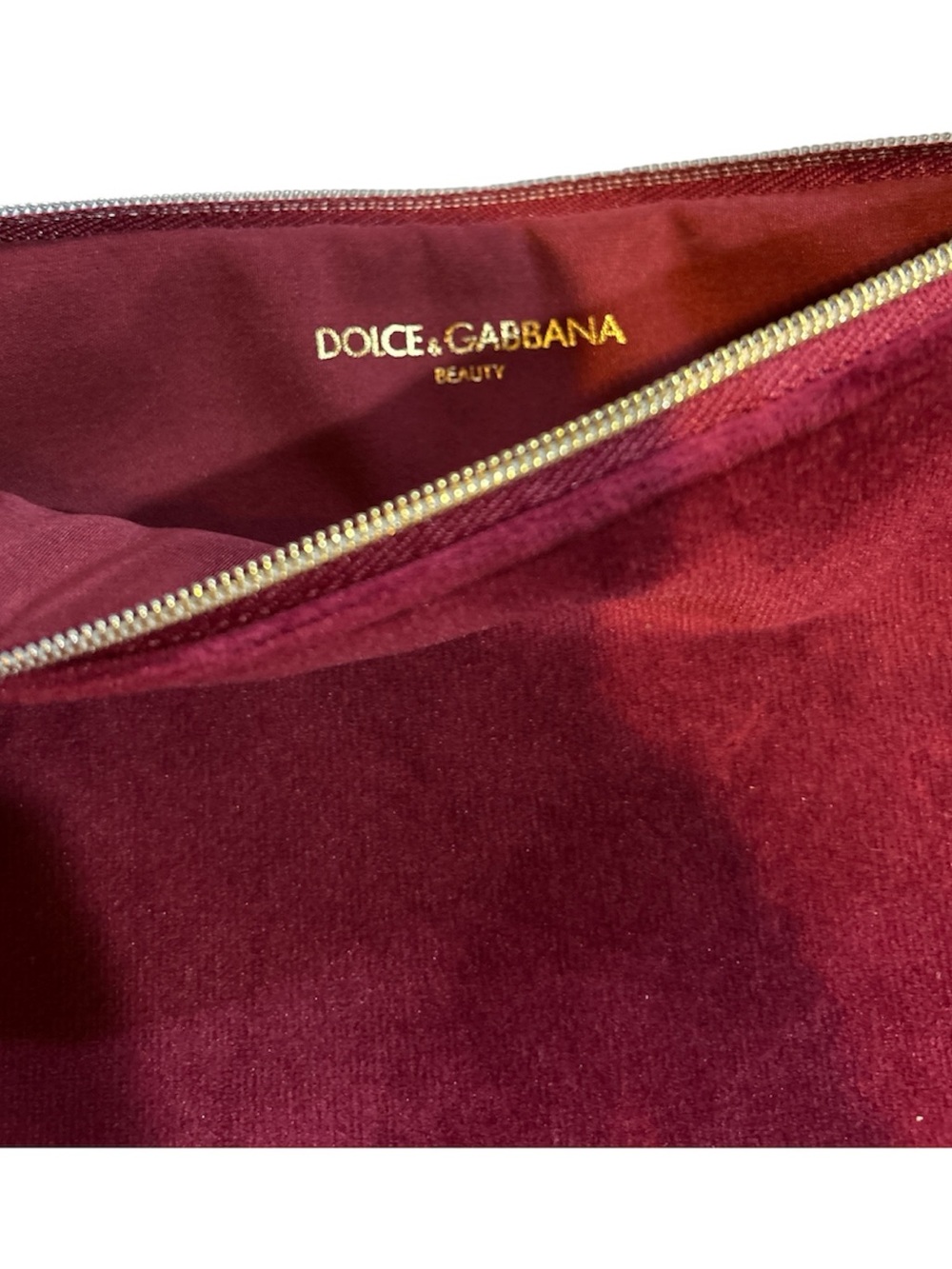 NWOT Dolce & Gabbana Beauty Velvet Burgundy Makeup Bag - Picture 3 of 4